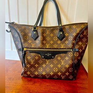 Louis Vuitton shoulder bag